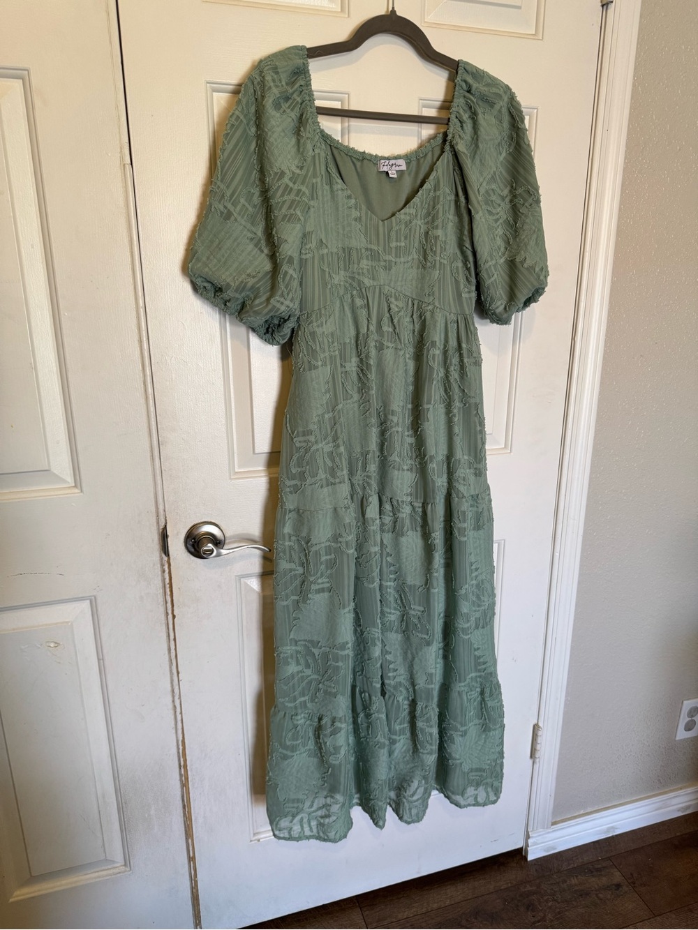 Women’s Sage Green Puff-Sleeve Dress